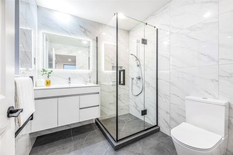 Photo of property in 16 Matau Rise, Te Atatu Peninsula, Auckland, 0610