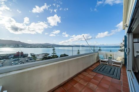 Photo of property in 4/154 Oriental Parade, Oriental Bay, Wellington, 6011