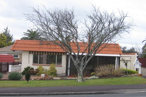 Photo of property in 1 Mahoe Street, Melville, Hamilton, 3206