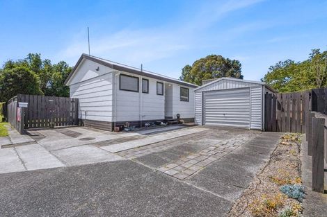 Photo of property in 35 Crawshaw Drive, Nawton, Hamilton, 3200