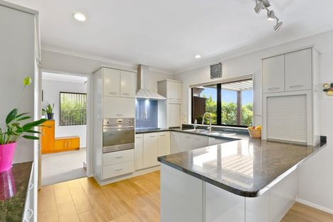 Photo of property in 9 Mohill Place, East Tamaki Heights, Auckland, 2016