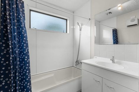 Photo of property in 176 Withells Road, Avonhead, Christchurch, 8042