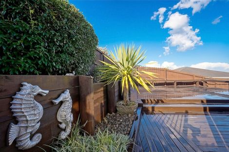 Photo of property in 77 San Marino Drive West, Henderson, Auckland, 0612