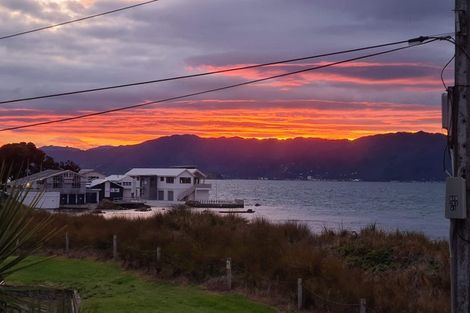 Photo of property in 191 Marine Parade, Seatoun, Wellington, 6022