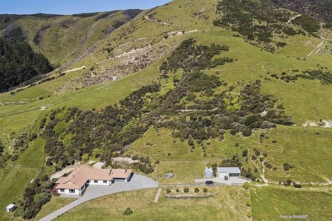 Photo of property in 499 South Makara Road, Makara, Karori, 6972
