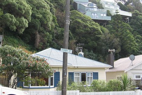 Photo of property in 58 Ferry Street, Seatoun, Wellington, 6022