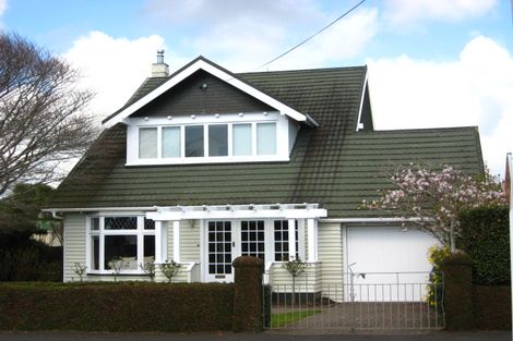 Photo of property in 19 Wallace Place, Westown, New Plymouth, 4310