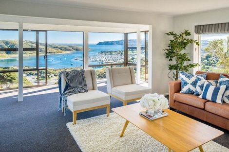 Photo of property in 20a Kahu Road, Paremata, Porirua, 5024