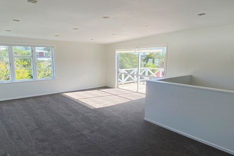 Photo of property in 33 Matipo Road, Mairangi Bay, Auckland, 0630