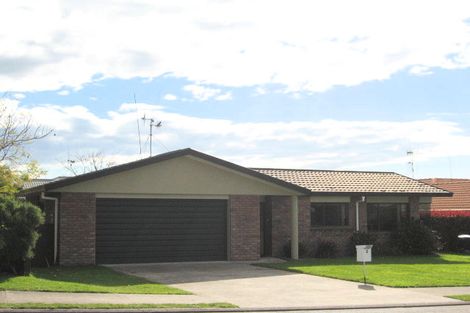 Photo of property in 8 Lucerne Place, Welcome Bay, Tauranga, 3112