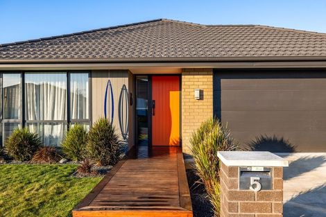 Photo of property in 5 Catchpole Place, Woodend, 7610