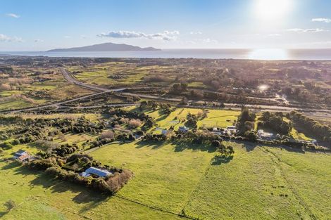 Photo of property in 55 Octavius Road, Peka Peka, Waikanae, 5391