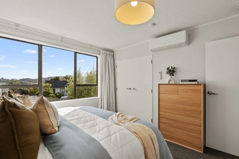 Photo of property in 42 Dominica Crescent, Grenada Village, Wellington, 6037