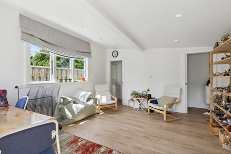 Photo of property in 201 Onepu Road, Lyall Bay, Wellington, 6022