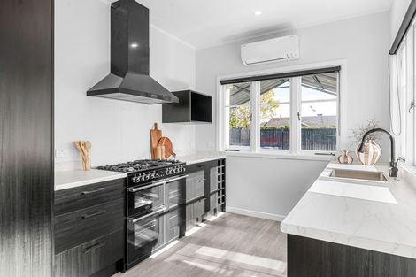 Photo of property in 87 Pembroke Street, Hamilton Lake, Hamilton, 3204