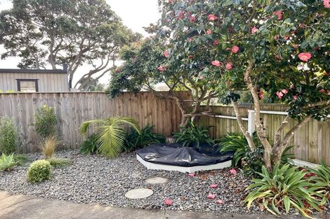 Photo of property in 2 Lindale Grove, Waikanae Beach, Waikanae, 5036