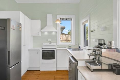 Photo of property in 35 College Street, College Estate, Whanganui, 4500