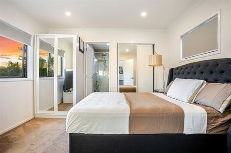 Photo of property in 1a Makora Road, Massey, Auckland, 0614