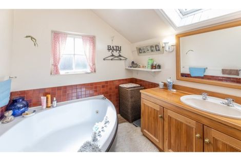 Photo of property in 105a Hinau Street, Riccarton, Christchurch, 8041