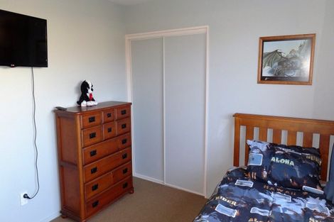 Photo of property in 5 John Morel Place, Parklands, Christchurch, 8083