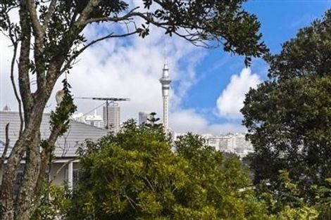 Photo of property in 16 Sydney Street, Hauraki, Auckland, 0622
