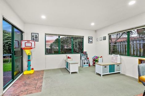 Photo of property in 151 Colwill Road, Massey, Auckland, 0614