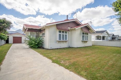 Photo of property in 19 South Street, West End, Palmerston North, 4410