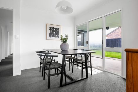 Photo of property in 27 Taylor Terrace, St Andrews, Hamilton, 3200