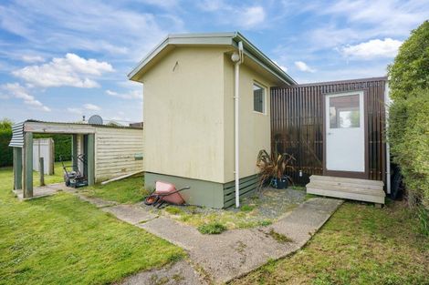 Photo of property in 28 Tokanui Haldane Road, Tokanui, 9884