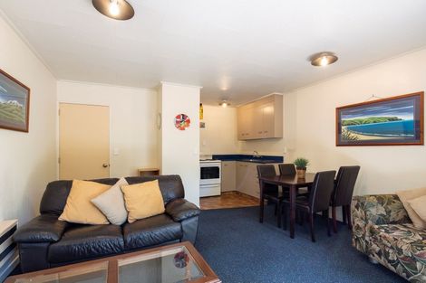 Photo of property in 4/42 Hallenstein Street, Queenstown, 9300