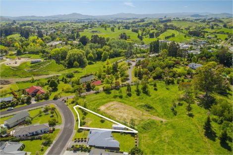 Photo of property in Parkland Drive, Waipawa, 4210