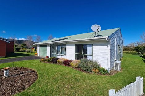 Photo of property in 6 Courthouse Lane, Coromandel, 3506