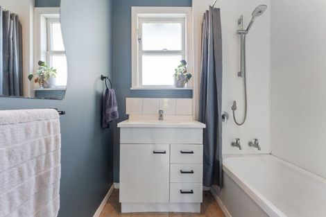 Photo of property in 43 Lewis Avenue, Aramoho, Whanganui, 4500