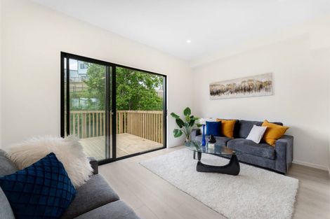 Photo of property in 45a Crestview Rise, Papakura, 2110