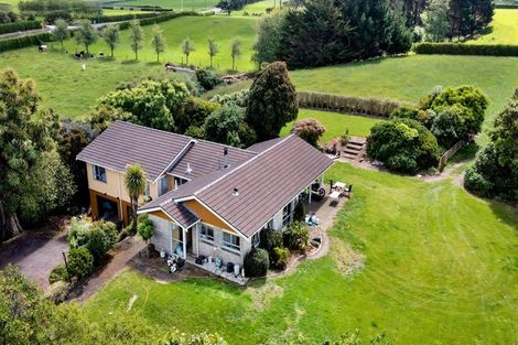 Photo of property in 174 South Road, Hawera, 4610