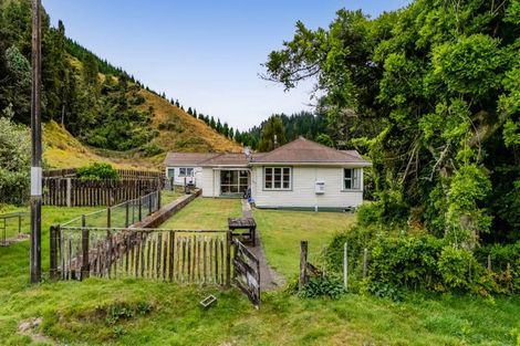 Photo of property in 568 Matau Road North, Matau, Stratford, 4395
