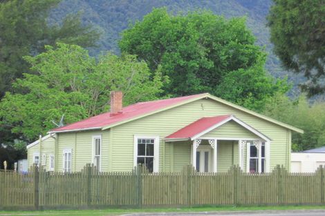 Photo of property in 12 Stanley Avenue, Te Aroha, 3320