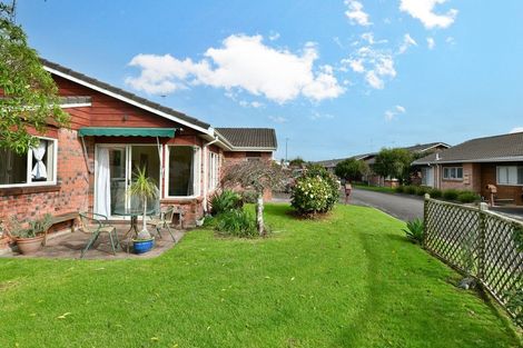 Photo of property in 15 The Grove, Red Beach, 0932