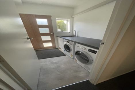 Photo of property in 1/69 Simla Crescent, Khandallah, Wellington, 6035