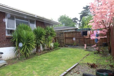 Photo of property in 2/199 Henderson Valley Road, Henderson, Auckland, 0612