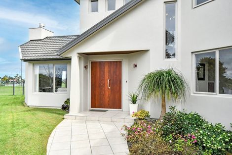Photo of property in 53 Keywella Drive, Conifer Grove, Takanini, 2112