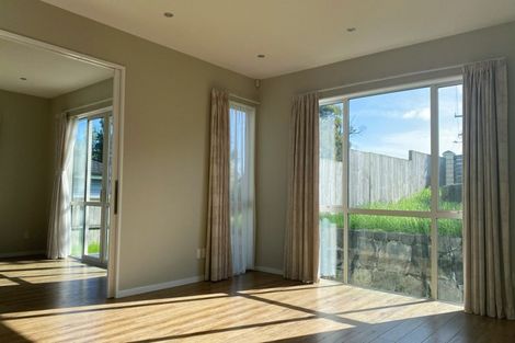 Photo of property in 12 Marsh Avenue, Forrest Hill, Auckland, 0620