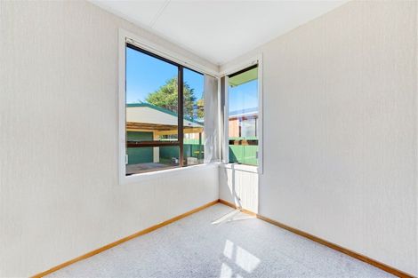 Photo of property in 1 Kowhai Avenue, Mangere Bridge, Auckland, 2022