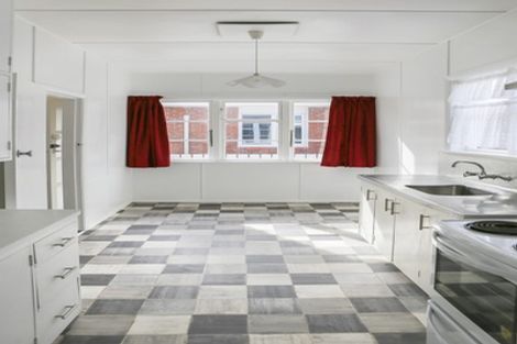 Photo of property in 92 Naenae Road, Naenae, Lower Hutt, 5011