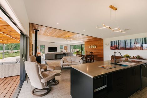 Photo of property in 38a Pohutukawa Drive, Levin, 5571