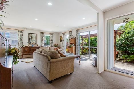 Photo of property in 51 Marvon Downs Avenue, Pakuranga Heights, Auckland, 2010