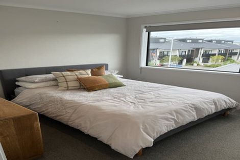 Photo of property in 32 Hobsonville Point Road, Hobsonville, Auckland, 0616