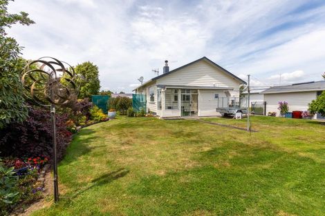 Photo of property in 37 Fox Street, Woodville, 4920