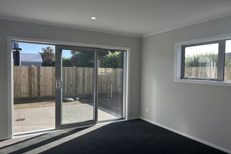 Photo of property in 18 Koru Loop, Paraparaumu, 5032