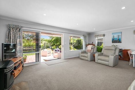 Photo of property in 10 Rochfort Street, Otane, 4202